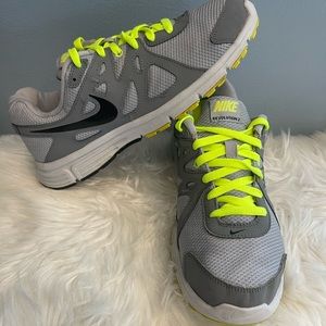 nike revolution 2 mens running shoes